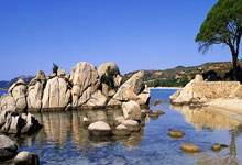 泰国队大败寻求出线，辗转抵达